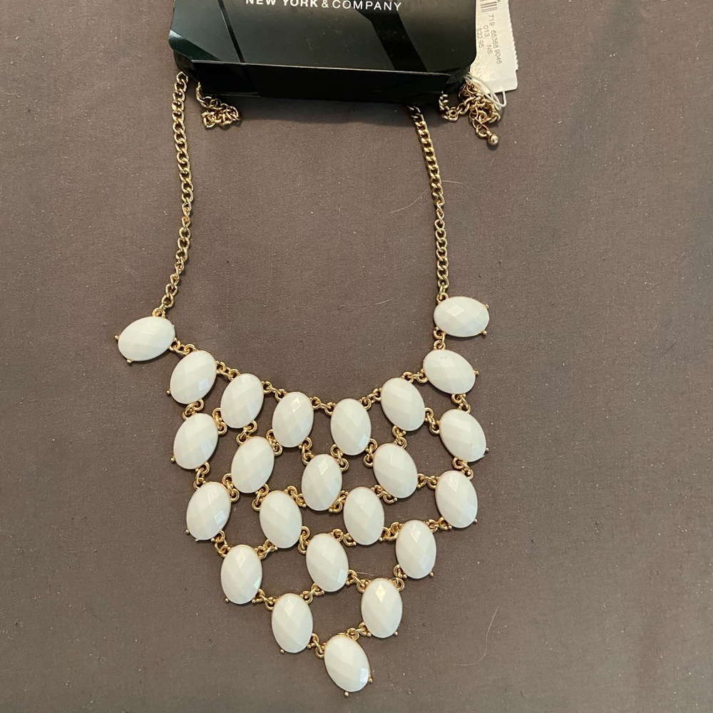 White necklace